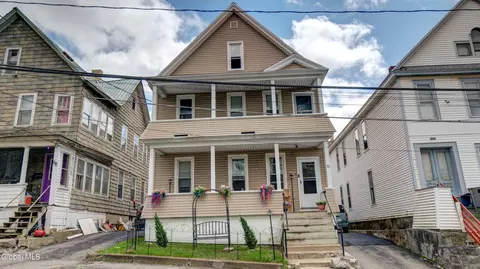 70 Reid St, Amsterdam, NY 12010