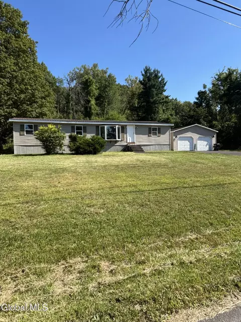 683 Knickerbocker Rd, Schaghticoke, NY 12154