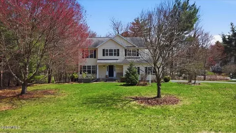 2 Shuvee Ln, Gansevoort, NY 12831