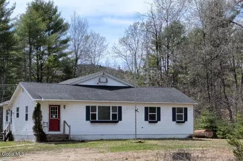 122 Cutting Rd, Elizabethtown, NY 12932