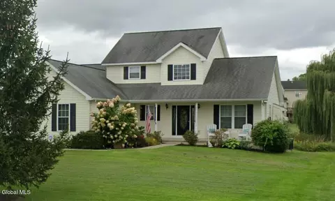 16 Stableford Pl, Mechanicville, NY 12118