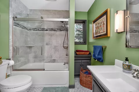 Bath - 531 Delaware Ave, Delmar, NY 12054 photo 1 of 6