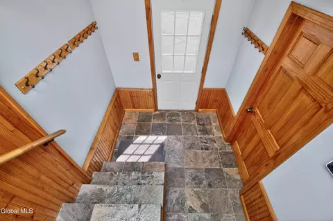Entry Way - 531 Delaware Ave, Delmar, NY 12054 photo 2 of 3