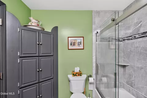 Bath - 531 Delaware Ave, Delmar, NY 12054 photo 2 of 6