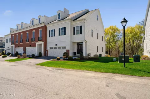 40 Cambridge Way, Newtonville, NY 12110