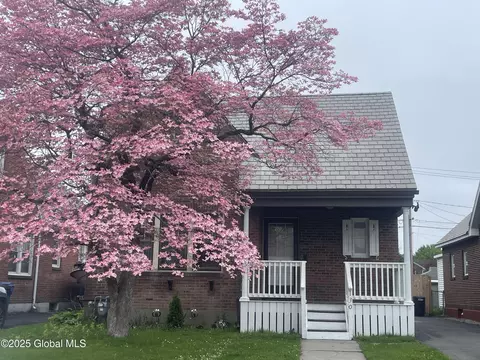 130 Van Schoick Ave, Albany, NY 12209