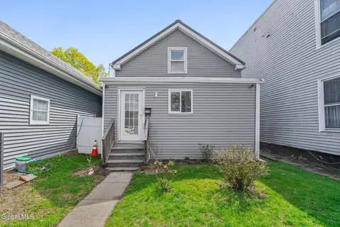 254 3rd Ave, Troy, NY 12182