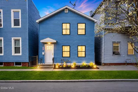 547 5th Ave, Troy, NY 12182
