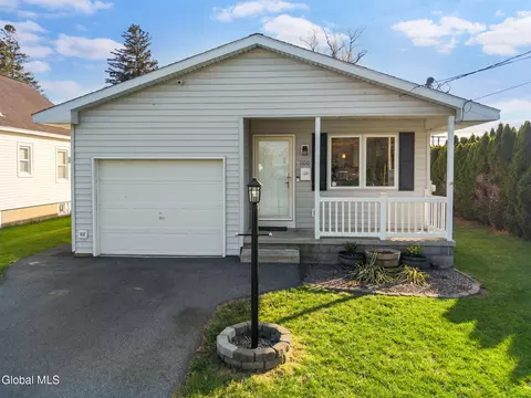 1100 Laura St, Schenectady, NY 12306