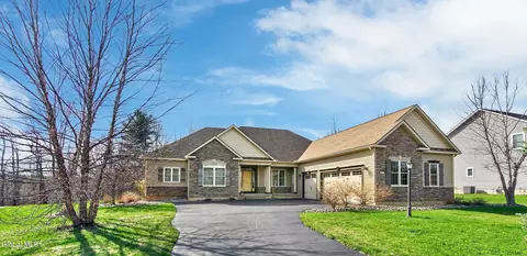 227 Landbridge Dr, Altamont, NY 12009