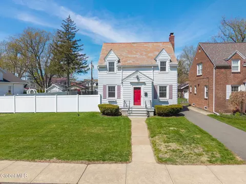 134 Rosemont St, Albany, NY 12203