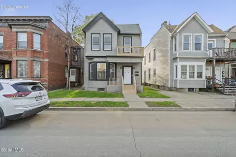 161 6th Ave, Troy, NY 12180