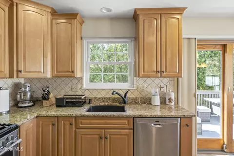 Kitchen - 41 Covington Ave, Schenectady, NY 12304 photo 3 of 7