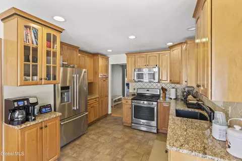 Kitchen - 41 Covington Ave, Schenectady, NY 12304 photo 1 of 7