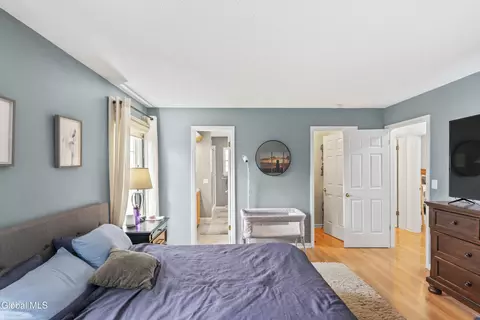 Bedroom - 41 Covington Ave, Schenectady, NY 12304 photo 2 of 4