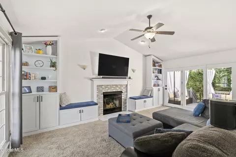 Living - 41 Covington Ave, Schenectady, NY 12304 photo 1 of 3