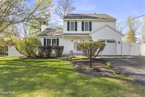 41 Covington Ave, Schenectady, NY 12304