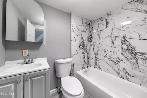 Bath - 362 2nd St, Troy, NY 12180 photo 2 of 2