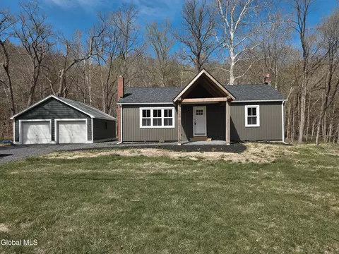 1196 State Route 143, Coeymans Hollow, NY 12046