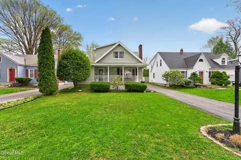 1528 Myron St, Niskayuna, NY 12309