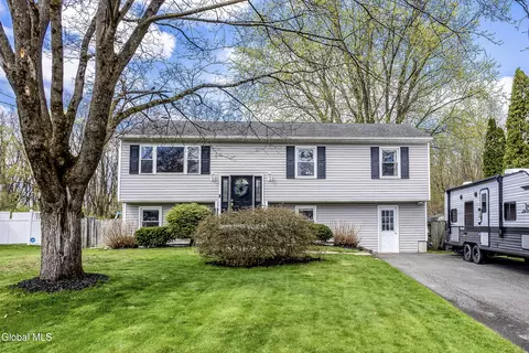 5 Dussault Dr, Latham, NY 12110