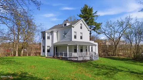 3613 Becker St, Schenectady, NY 12304 photo 3