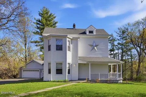 3613 Becker St, Schenectady, NY 12304