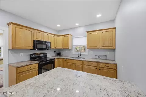 3613 Becker St, Schenectady, NY 12304 photo 21