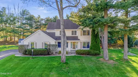 8015 Gregory Ln, Schenectady, NY 12303