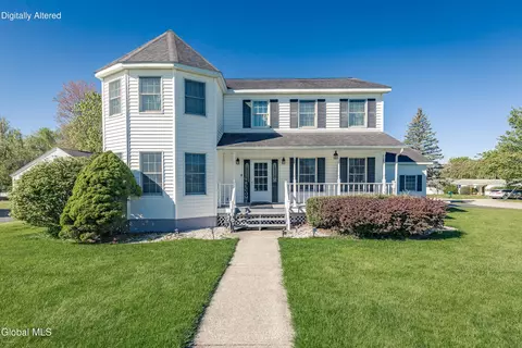 26 Columbia St, Amsterdam, NY 12010