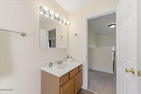 Bath - 14 Stratton Pl, Delmar, NY 12054 photo 4 of 4