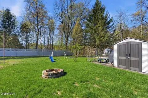Exterior - 14 Stratton Pl, Delmar, NY 12054 photo 5 of 6