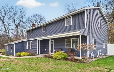 26 Ashley Dr, Ballston Lake, NY 12019