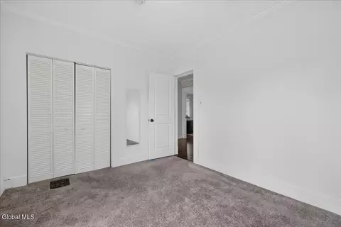 Bedroom - 1110 Waverly Pl, Schenectady, NY 12308 photo 2 of 3