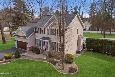 107 Cobble Hill Dr, Wilton, NY 12831