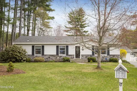 17 Queen Diana Ln, Queensbury, NY 12804