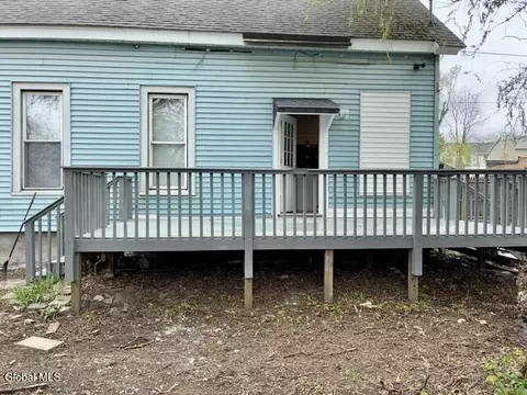 Exterior - 802 5th Ave, Troy, NY 12182 photo 3 of 4