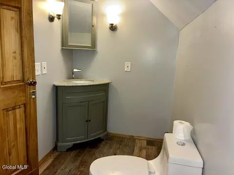 Bath - 802 5th Ave, Troy, NY 12182 photo 3 of 4