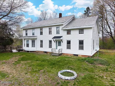 79 White Church Rd, Troy, NY 12180