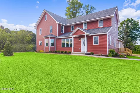 15 Farm To Market Rd, Mechanicville, NY 12118
