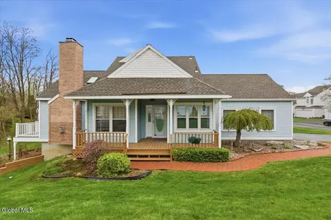 18 Kensington Pl, Albany, NY 12209