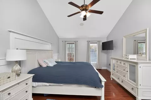 Bedroom - 58 Egmont Ct, Delmar, NY 12054 photo 4 of 6