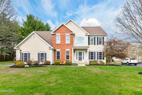 58 Egmont Ct, Delmar, NY 12054