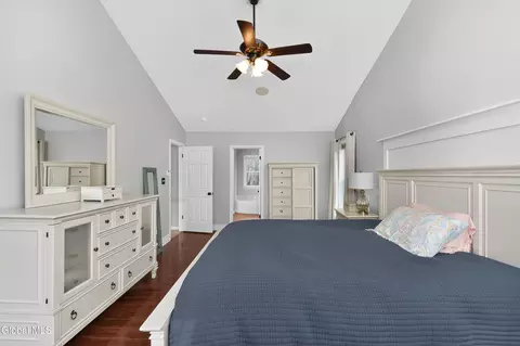 Bedroom - 58 Egmont Ct, Delmar, NY 12054 photo 5 of 6