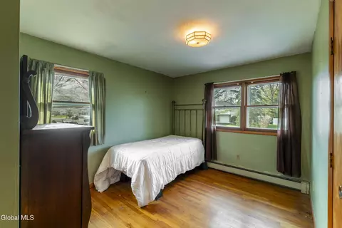Bedroom - 6 St Thomas Ln, Schenectady, NY 12304 photo 6 of 6