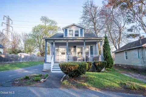 29 Undine St, Albany, NY 12205