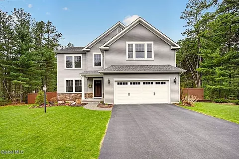 108 Burnt Hills Dr, Queensbury, NY 12804
