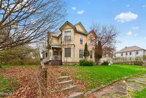 7 Broadview Ter, Granville, NY 12832