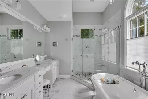 Bath - 26 Timberwick Dr, Halfmoon, NY 12065 photo 6 of 11