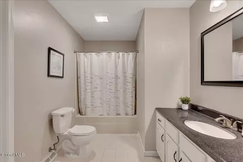 Bath - 26 Timberwick Dr, Halfmoon, NY 12065 photo 10 of 11